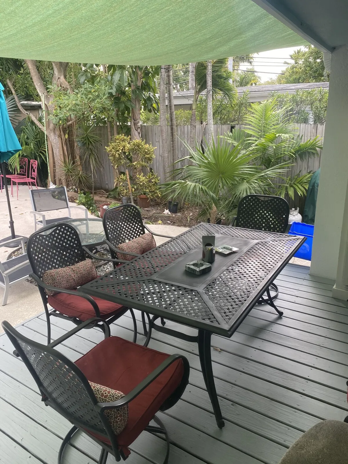 Outdoor  Dining