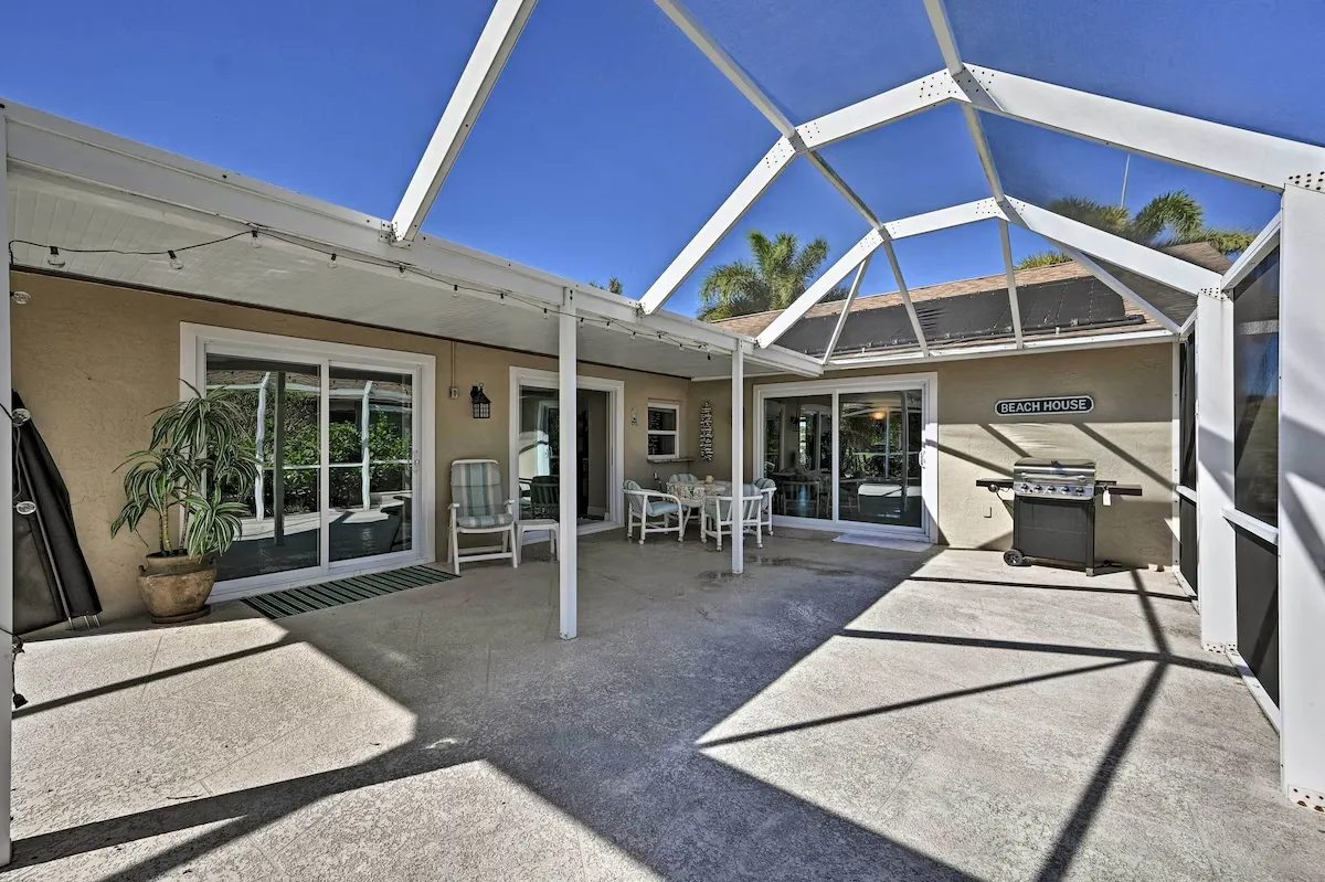 Pool area